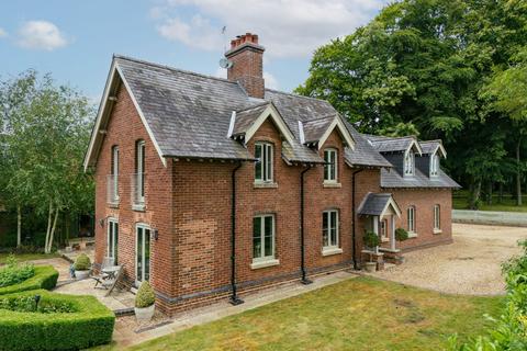 5 bedroom detached house for sale, Top Cottage, Barnsdale