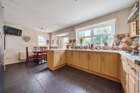 4 bedroom detached house for sale, Bicester,  Oxfordshire,  OX26