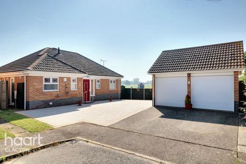 3 bedroom detached bungalow for sale, Penzance Close, Clacton-On-Sea