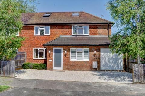 5 bedroom semi-detached house for sale, Marefield Road, Marlow SL7