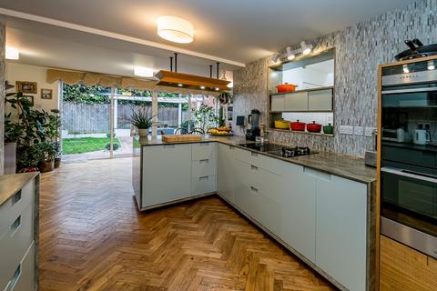 24 Marefield Road, Marlow, SL7 2QE