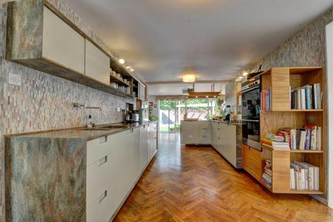 24 Marefield Road, Marlow, SL7 2QE