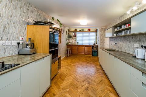 24 Marefield Road, Marlow, SL7 2QE