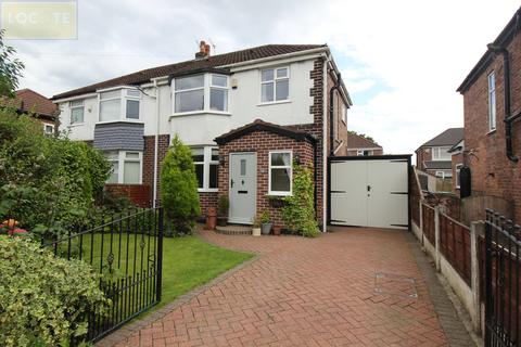 3 bedroom semi-detached house for sale, Vale Avenue, Flixton