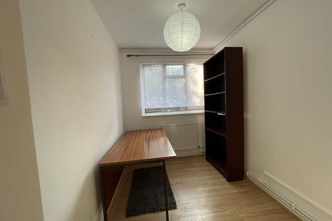 3 bedroom apartment for sale, Cooks Road, London SE17