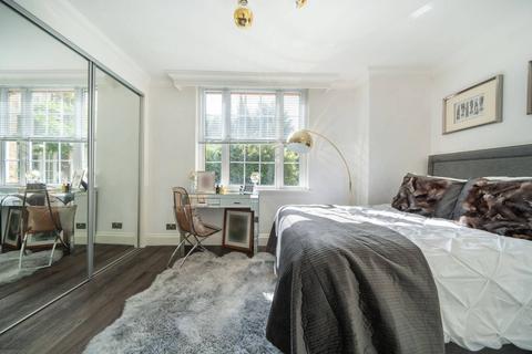 6 Burlington Lane, London, W4 2QE
