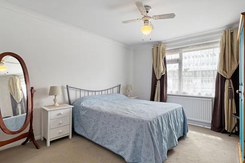 12 Kidder Road, Rayne, Braintree, CM77 6TN