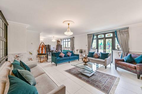 5 bedroom detached house for sale, Farnaby Road, Bromley, BR1