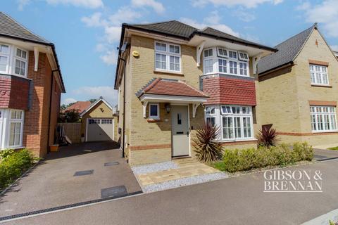 4 bedroom detached house for sale, Dixon Road, Basildon, SS16