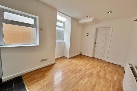 3 bedroom semi-detached house for sale, Oak Avenue, Thornton FY5