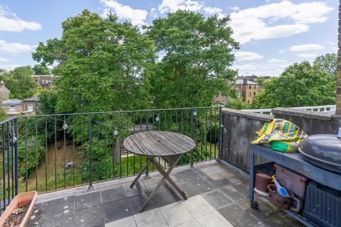 2 bedroom apartment to rent, Highbury Hill, London, N5