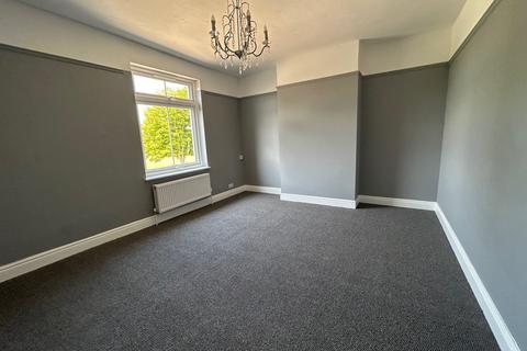 3 bedroom terraced house to rent, Landguard Road, Suffolk IP11