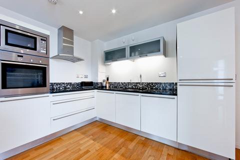 2 bedroom apartment to rent, Millharbour, London E14