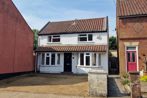 3 bedroom detached house for sale, Lower Olland Street, Bungay