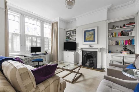 125 Chestnut Grove, London, SW12 8JH