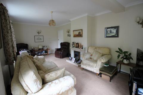3 bedroom detached house for sale, Russell Road, Kidderminster, DY10