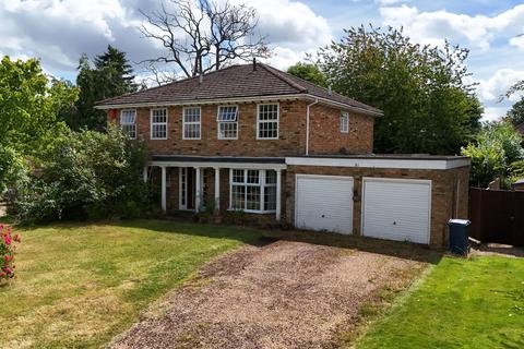 5 bedroom detached house for sale, Southcote Way, Penn