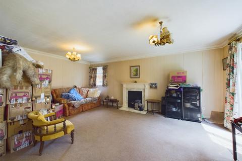 5 bedroom detached house for sale, Southcote Way, Penn