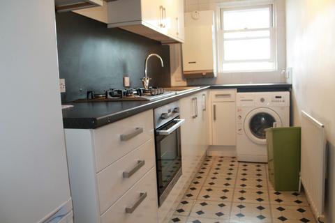 2 bedroom flat to rent, Park Court, Oakleigh Park South, Whetstone, N20