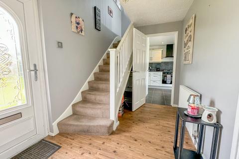 3 bedroom semi-detached house for sale, Vernon Avenue, Rayleigh