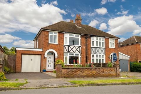 3 bedroom semi-detached house for sale, Philip Road, Bury St. Edmunds IP32