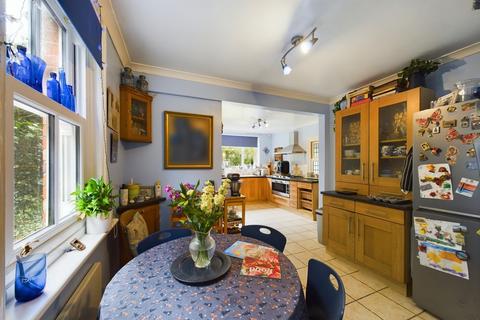 3 bedroom detached house for sale, Castle Avenue, Dover