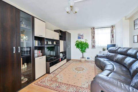 3 bedroom maisonette for sale, Beckway Stret, Elephant and Castle, London, SE17