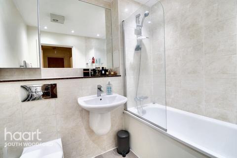 1 bedroom flat for sale, Ivory Court, South Woodford