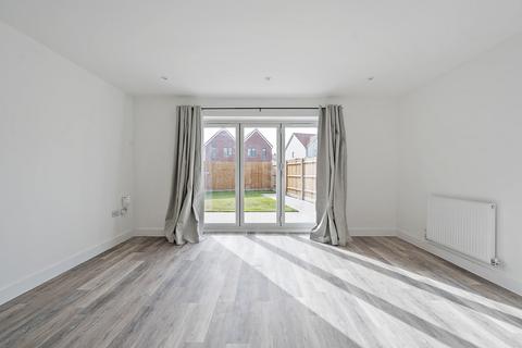 3 bedroom semi-detached house to rent, 47 Cockreed Lane, New Romney