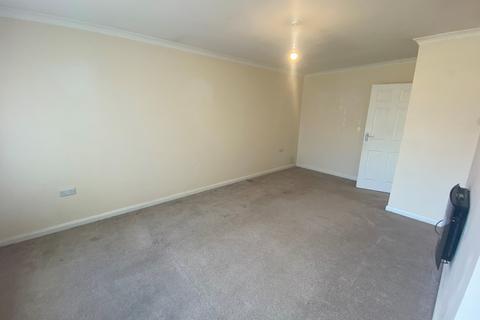 2 bedroom semi-detached bungalow to rent, Byron Close, Crewe