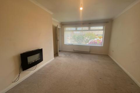 2 bedroom semi-detached bungalow to rent, Byron Close, Crewe