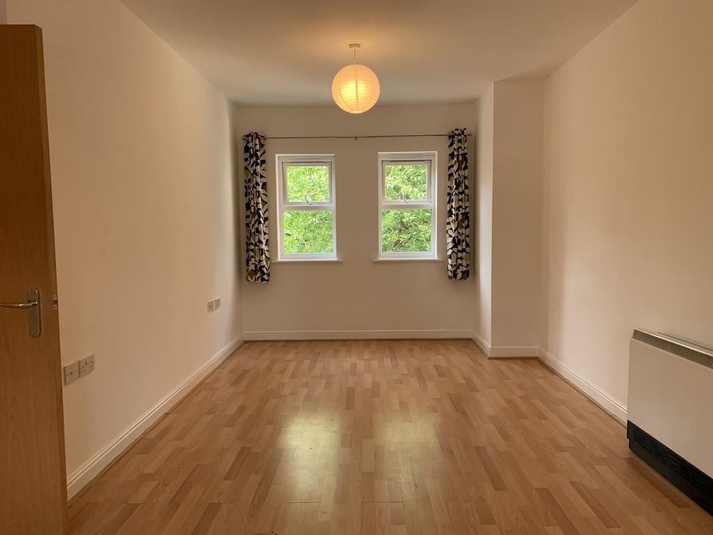 Apartment in Stretford - View 4