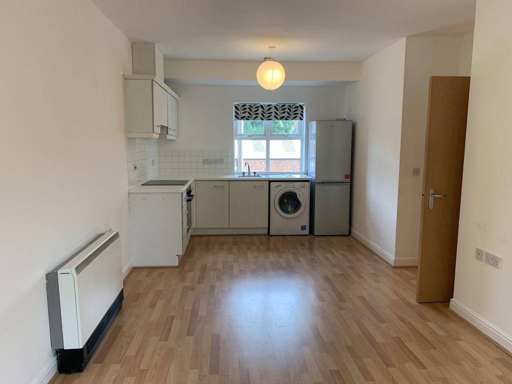 Apartment in Stretford - More
