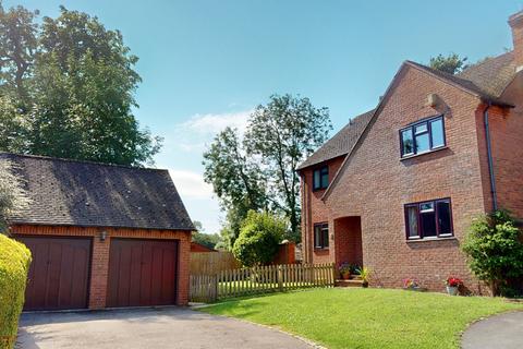 4 bedroom detached house for sale, Apperley, Glos