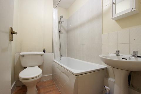 2 bedroom flat to rent, North End Road, London W14