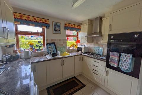 4 bedroom detached house for sale, Duxmore Way, Dawley, Telford, TF4 2RD.