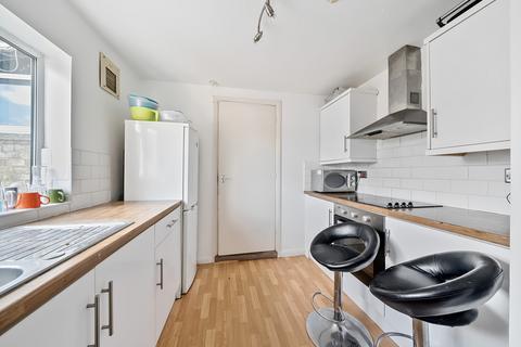 19b Manor Road, Wallington, SM6 0BW
