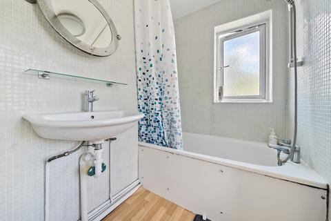 19b Manor Road, Wallington, SM6 0BW