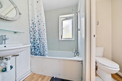 19b Manor Road, Wallington, SM6 0BW