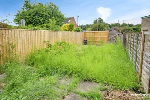 2 bedroom terraced house to rent, Birch Street, Swindon SN1