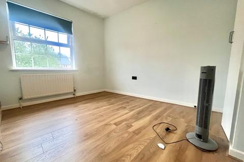 2 bedroom flat to rent, Johnson Way, Ludgershall, SP11