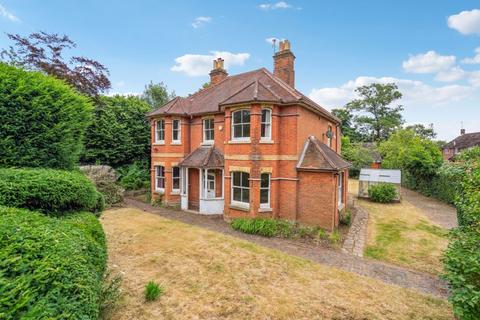 5 bedroom detached house for sale, Hawthorn Lane, Farnham Common