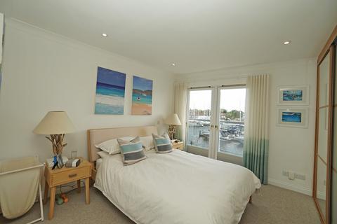 3 bedroom townhouse to rent, Bryher Island, Portsmouth PO6