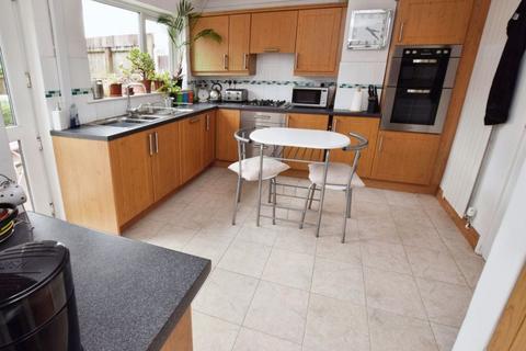 3 bedroom end of terrace house for sale, Lloyds Crescent, Exeter