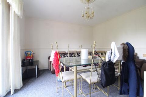 3 bedroom end of terrace house for sale, Rotherham Avenue, Luton