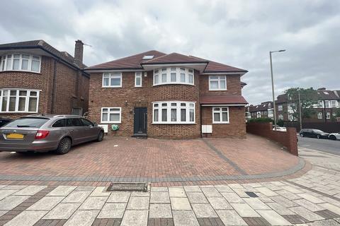 5 bedroom detached house for sale, Queens Way, London, NW4