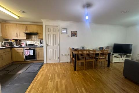 1 bedroom property for sale, Savera Close, Southall