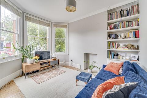 2 bedroom ground floor maisonette for sale, North View Road, Hornsey N8