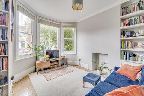 2 bedroom ground floor maisonette for sale, North View Road, Hornsey N8