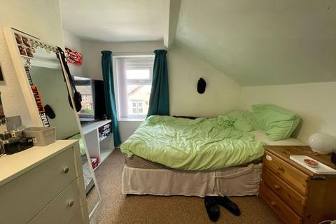 3 bedroom maisonette to rent, Second Avenue, Newcastle Upon Tyne NE6